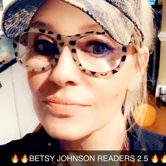 Betsy Johnson white leopard readers - RARE!!! - Picture 6 of 7
